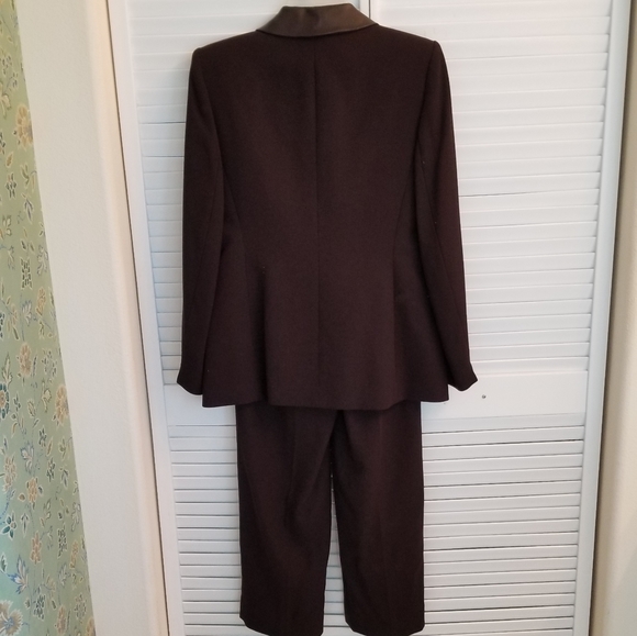 Kasper ASL leather trim collar pant suits - Picture 3 of 8
